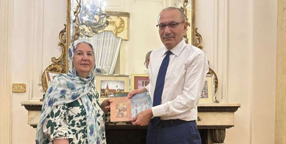 Turkish ambassador to Egypt encourages cultural exchange through Turkish poetry, literature