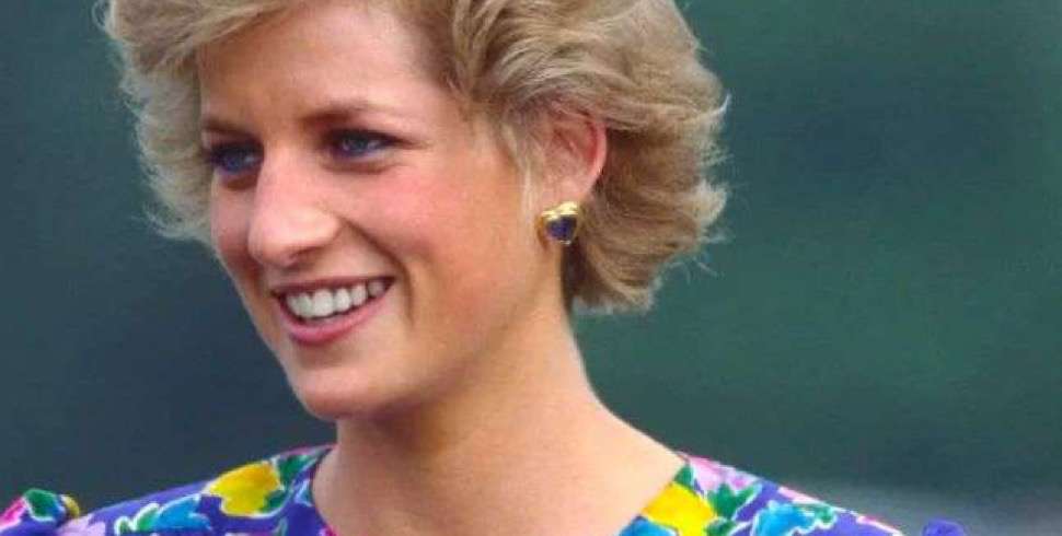 Princess Diana’s signature style up for bidding in unprecedented auction