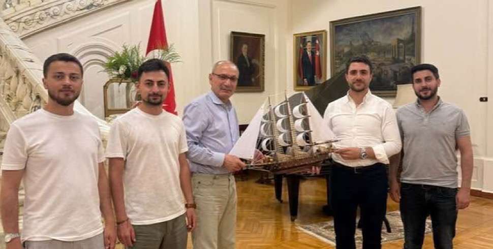 Turkish youth bring hope and solidarity to Egypt for Gaza  