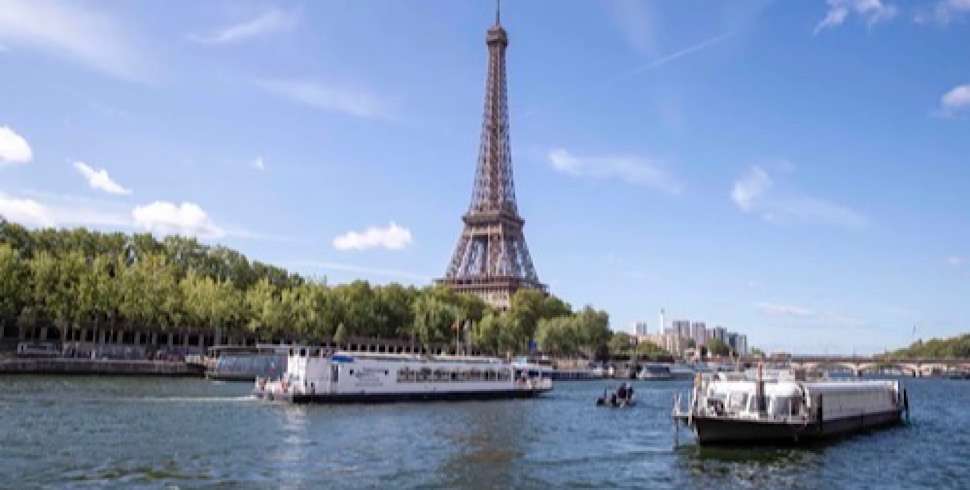 River Seine welcomes swimmers once again after a century-long ban