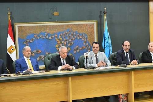 Cairo forum unites experts to address Middle East conflicts