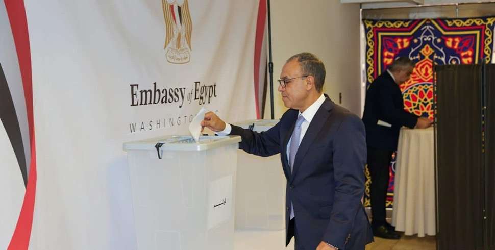 Egyptian Foreign Minister casts first vote in Senate elections at Washington Embassy