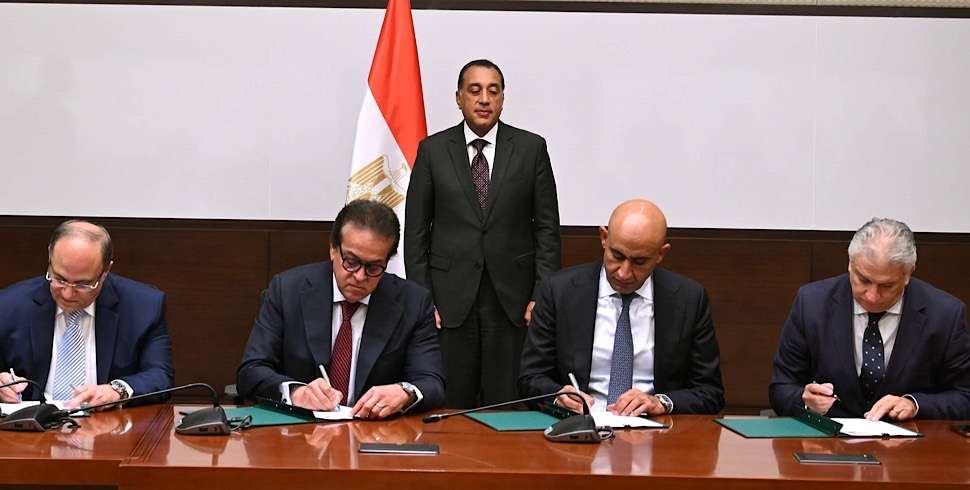 Egypt to launch five new applied technology schools for pharmaceuticals