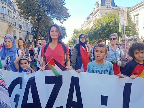 Thousands protest in Paris, urge end to Gaza civilian suffering