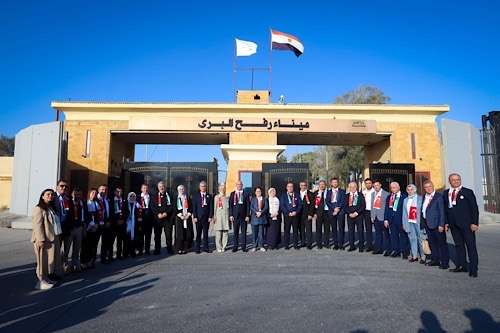 Historic Turkish parliamentary delegation visits Rafah border crossing in solidarity with Gaza