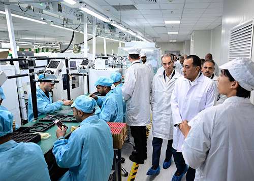 Egypt PM inaugurates OPPO smartphone factory 