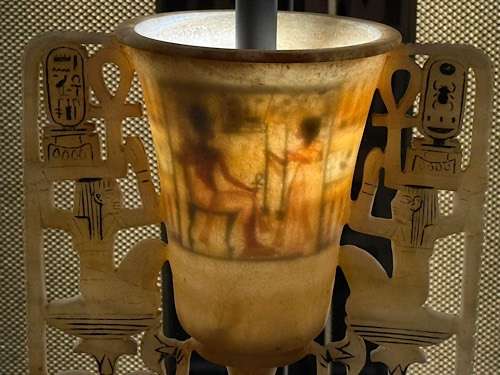 Tutankhamun’s Magical Lotus Lamp: Ancient love revealed by light