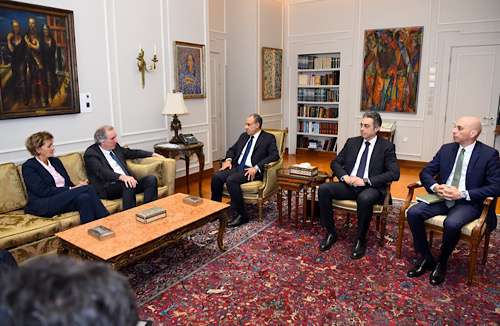 Egypt’s FM receives EU special envoy for Middle East peace process