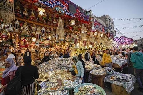 Social initiatives bring Ramadan comfort to families in Egypt