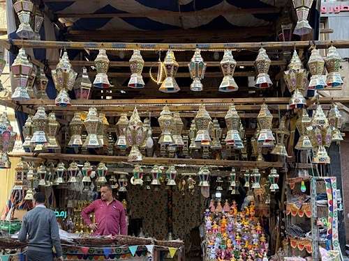 Cairo welcomes Ramadan with heritage lanterns 