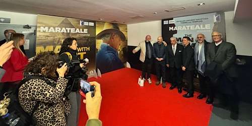 Rome premiere of ‘The Man with the Hat’ draws crowd