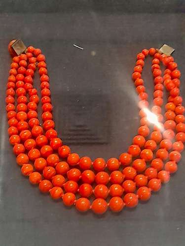 Egypt’s Royal Carriages Museum unveils rare women’s jewellery in new exhibition