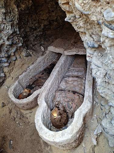 Roman-era tomb with golden tongues, Iliad papyrus unearthed in Egypt’s Minya