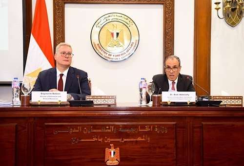  Egypt pitches energy and mining prospects to foreign diplomats